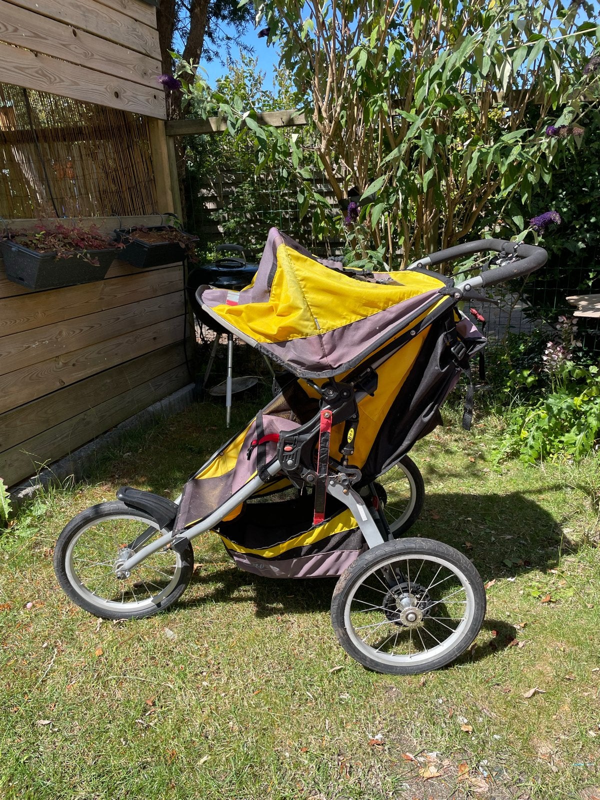 Robuuste 3-wiel kinderwagen/jogger, geel/grijs, Ophalen, Gebruikt, Overige merken, Verstelbare rugleuning
