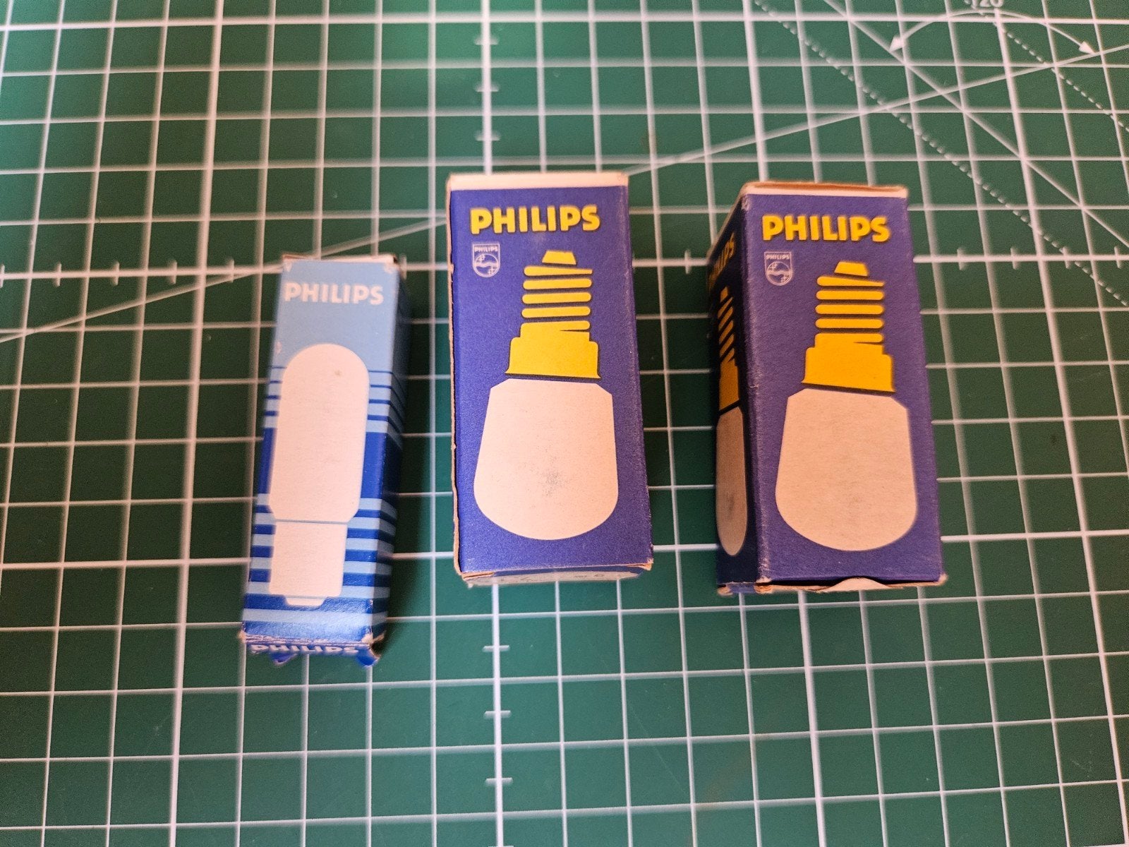 Philips Vintage NOS 1 Nachtlampje & 2 Bajonetfitting Lampjes, Ophalen of Verzenden, Nieuw