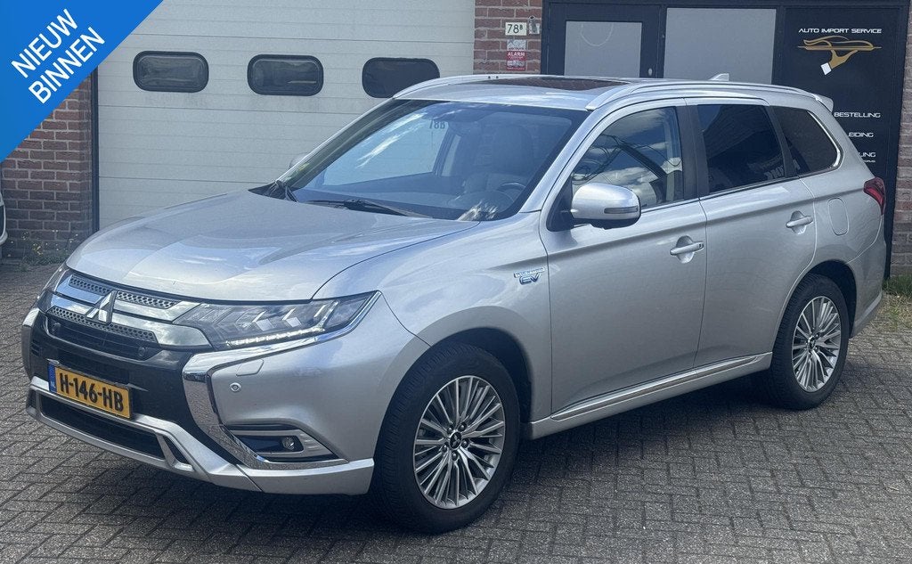 Mitsubishi Outlander 2.4 PHEV Intense+ Afn. Trekhaak/ 2 Laad, Automaat, Euro 6, 4 cilinders, 1865 kg