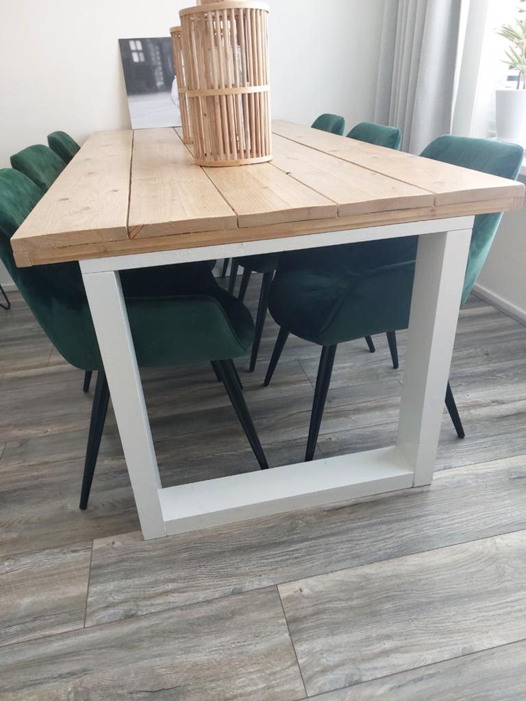 Robuuste eettafel met wit onderstel en houten blad, Huis en Inrichting, Tafels | Eettafels, Gebruikt, Modern, Industrieel, 50 tot 100 cm