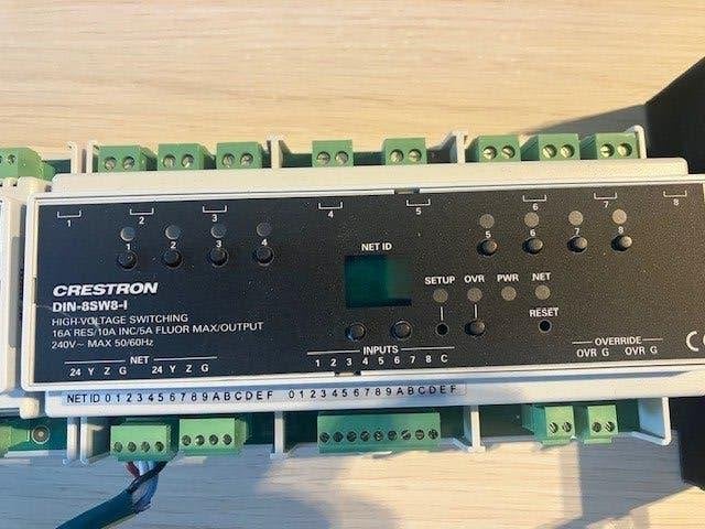 Crestron DIN-8SW8-1 High Voltage Switching, Ophalen of Verzenden, Zo goed als nieuw