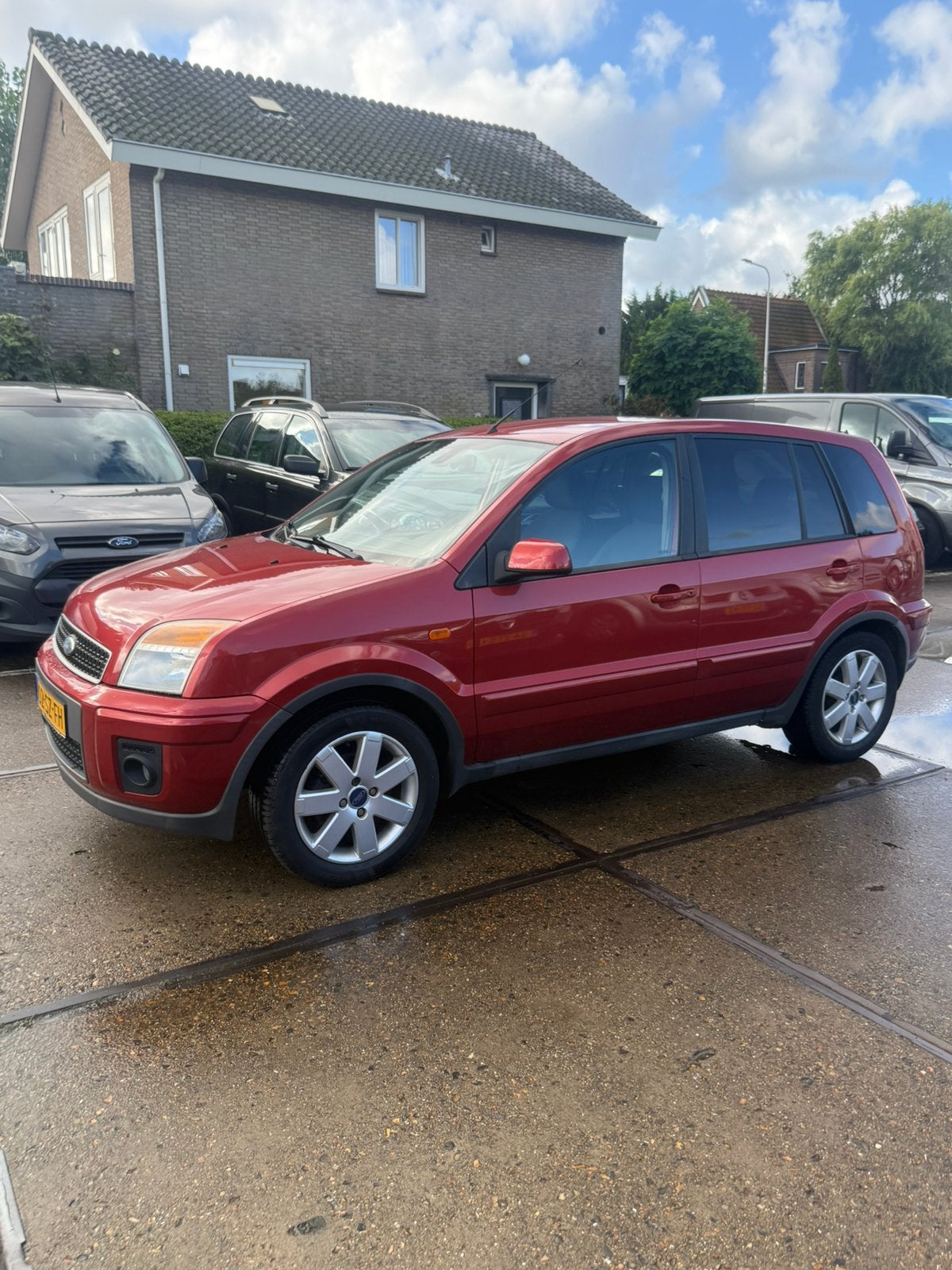 Ford Fusion 1.4  plus 16V 2006 Nieuwe apk keuring, Auto's, Voorwielaandrijving, 40 €/maand, Origineel Nederlands, Grijs