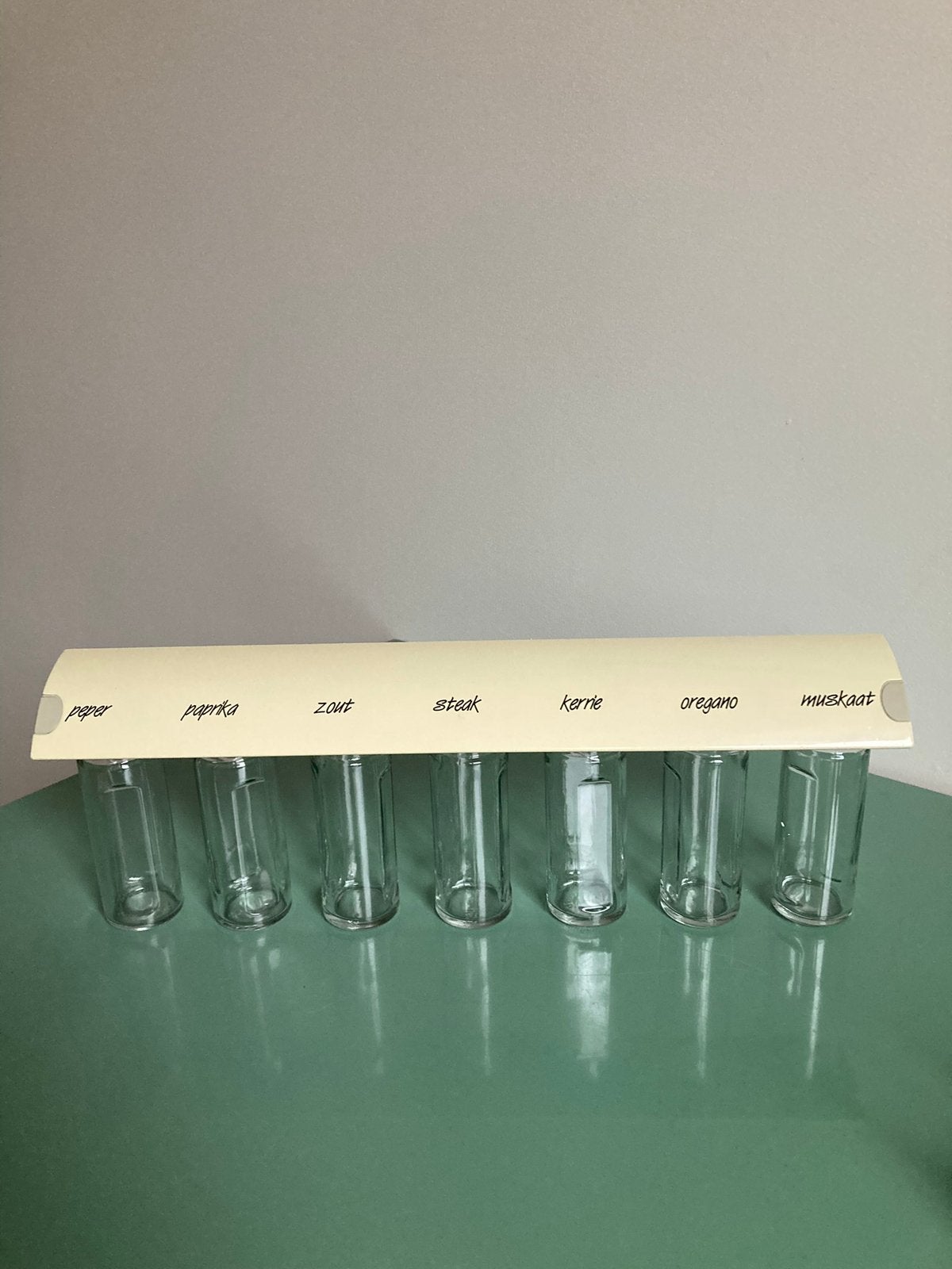 Vintage | kruidenrek voor 7 kruidensoorten - magnetisch, Ophalen of Verzenden, Huis en Inrichting