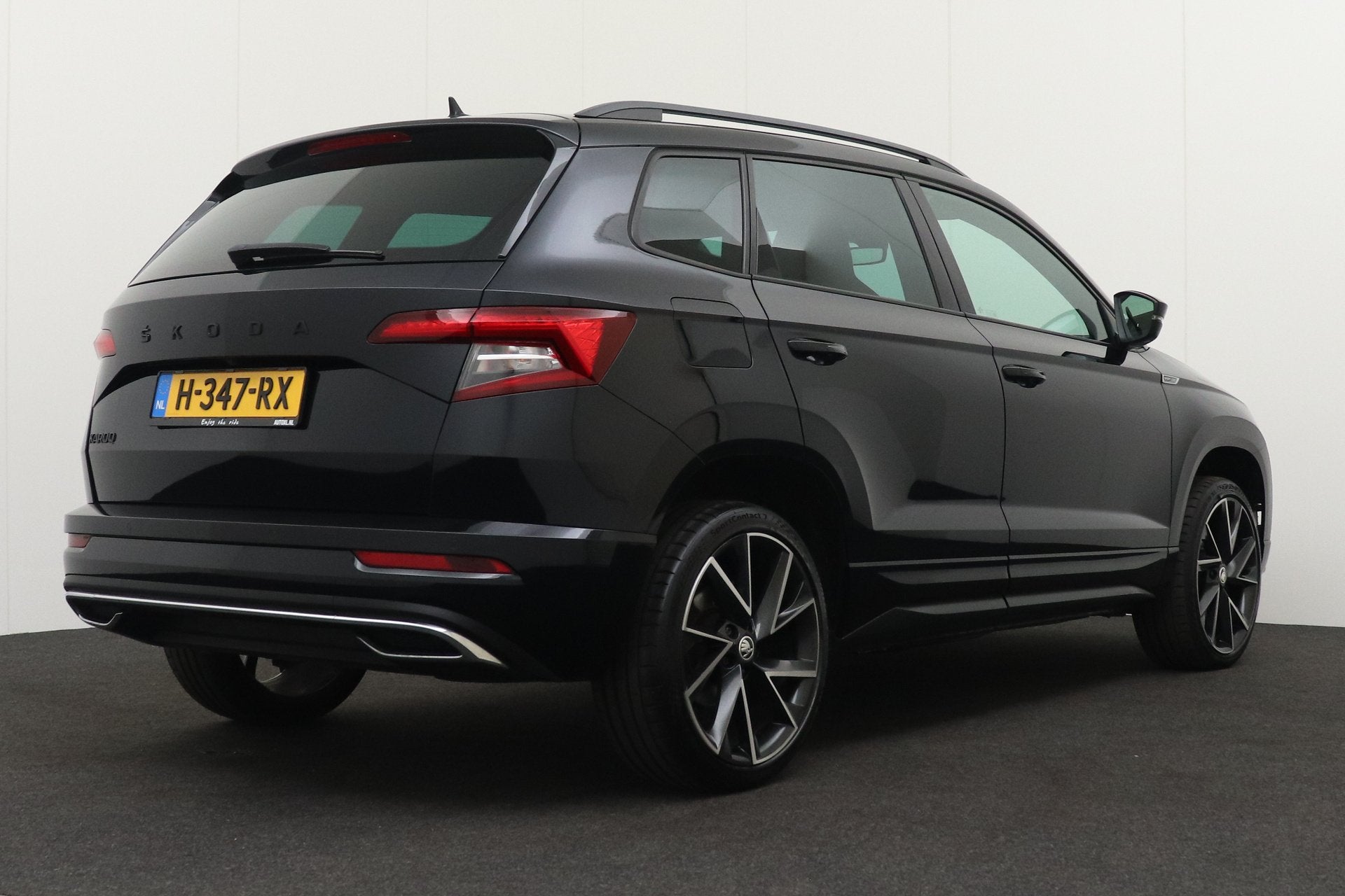 Skoda Karoq 1.5 TSI 150 PK Aut. Sportline Adap.Cruise 19'LMV, Auto's, Dealer onderhouden, Stof, 4 cilinders, 150 pk