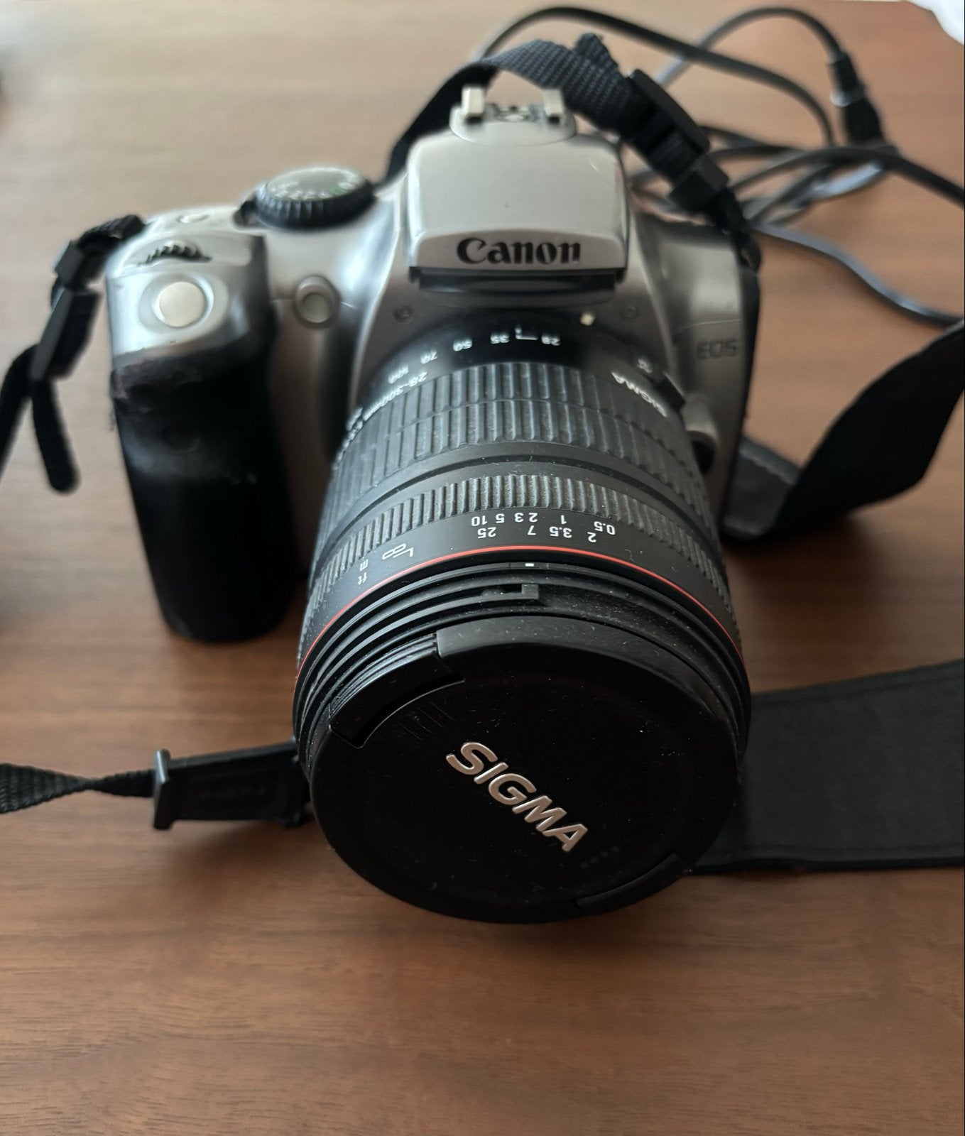 Canon EOS spiegelreflexcamera met Sigma lens, Audio, Tv en Foto, Fotocamera's Digitaal, Gebruikt, Spiegelreflex, Canon, Accu