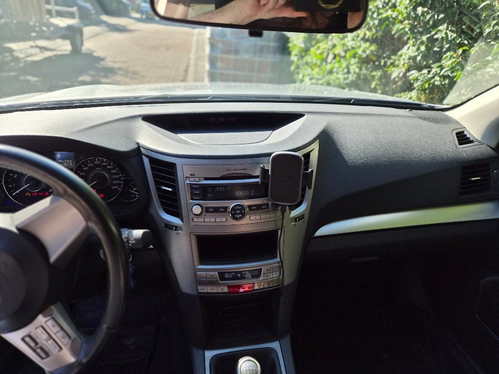 Foto 9 van Subaru Legacy 2.0 I Touring Wagon AWD 2011 Grijs