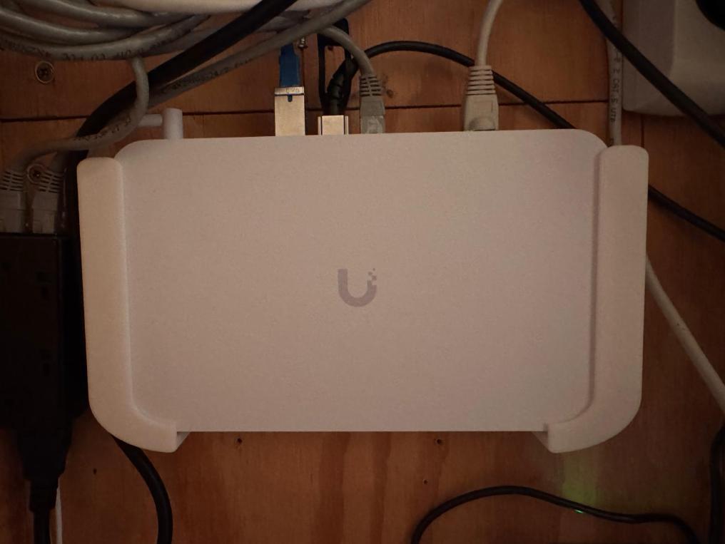 Unifi Cloud Gateway Fiber Wall Mount, Verzenden, Nieuw