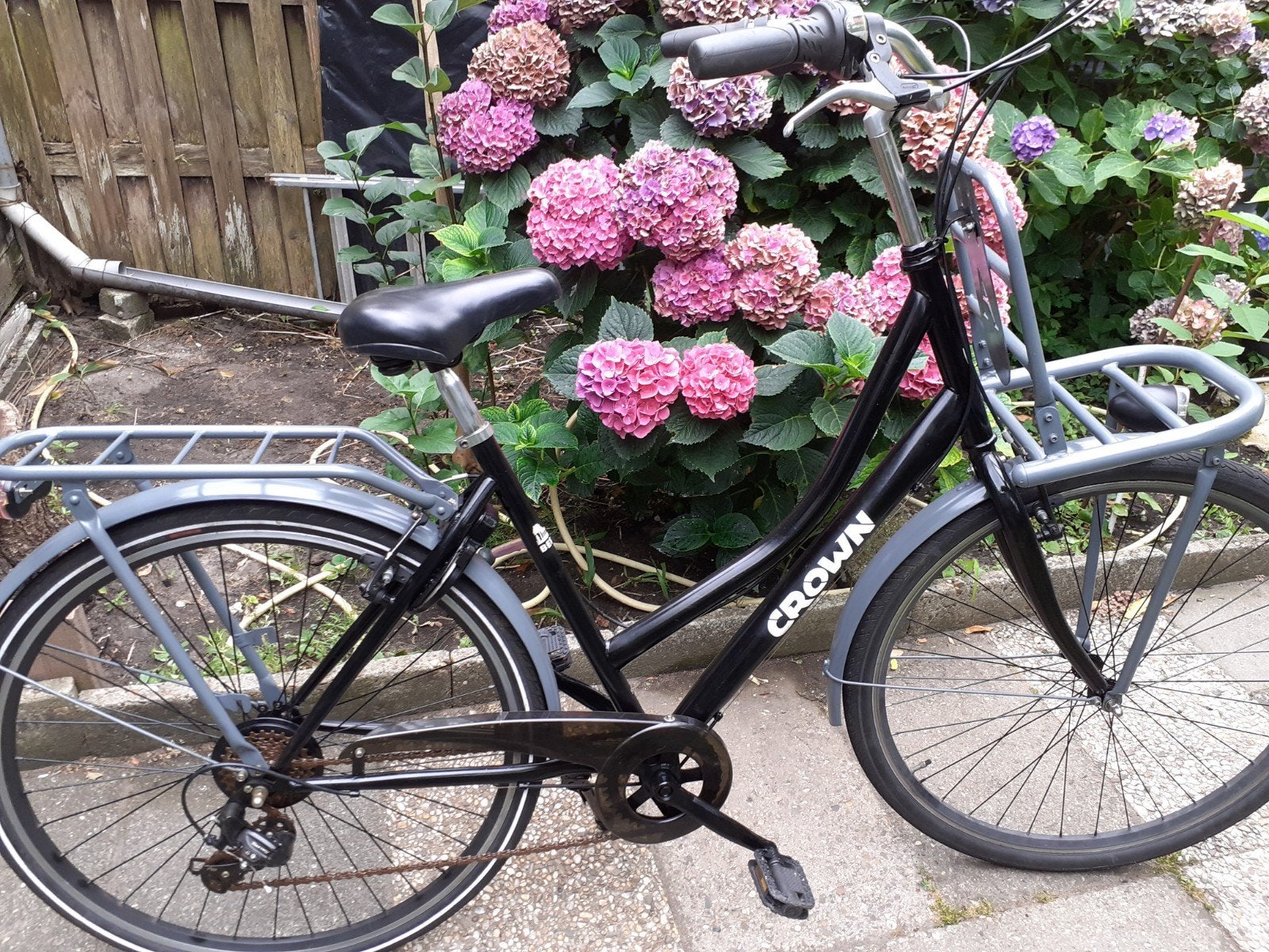 Crown oma fiets, Fietsen en Brommers, Fietsen | Dames | Damesfietsen, Gebruikt, Overige merken, Versnellingen, 53 tot 56 cm, Terugtraprem