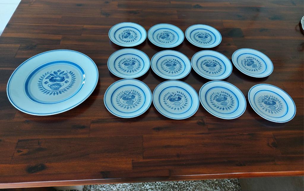 Vintage Arabia Blue Rose Servies - 11 Borden & 1 Schaal, Antiek en Kunst, Antiek | Servies los, Ophalen of Verzenden