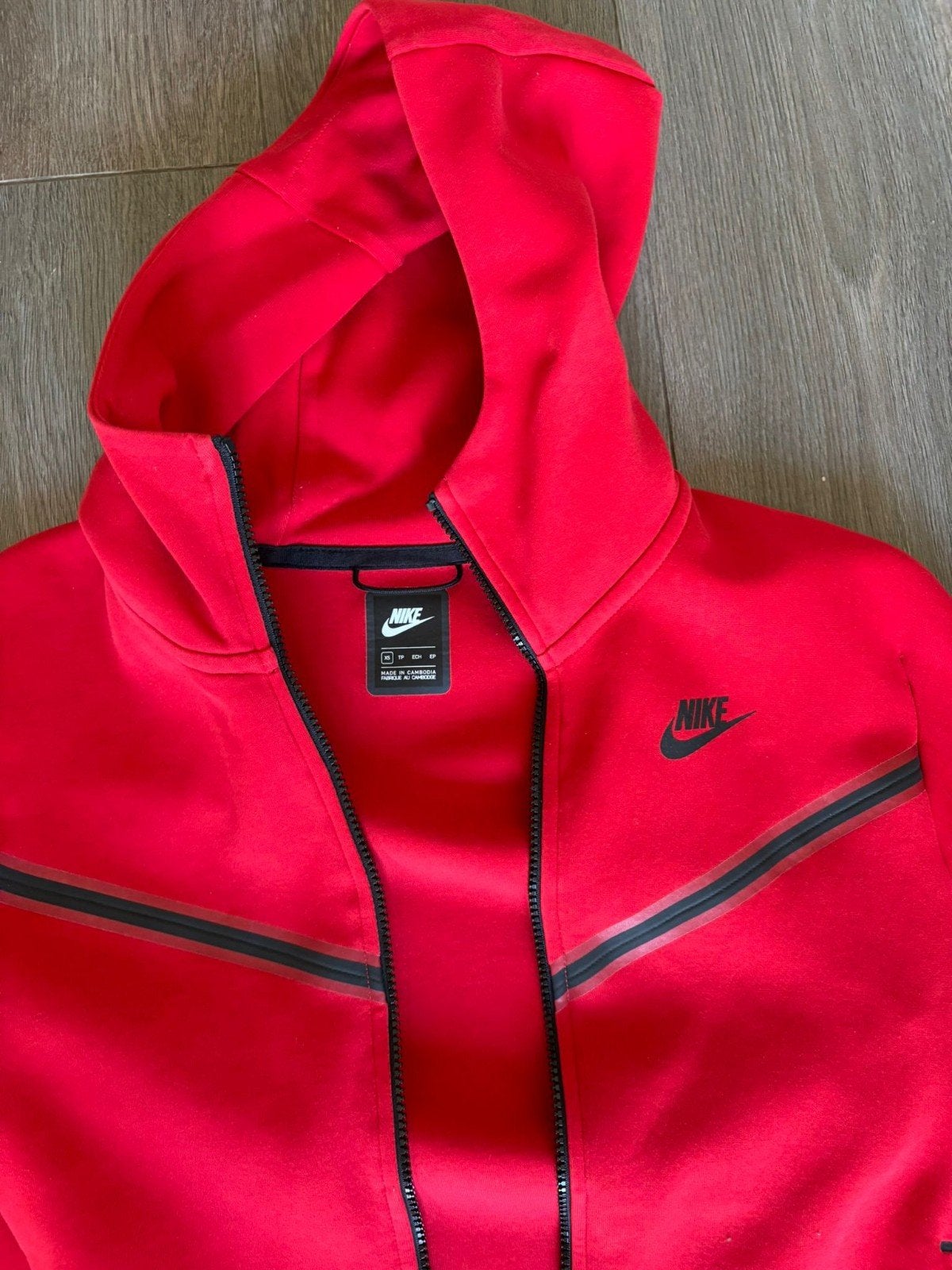Nike Tech Fleece Trainingspak Rood maat XS, Ophalen, Nike, Zo goed als nieuw, Maat 46 (S) of kleiner