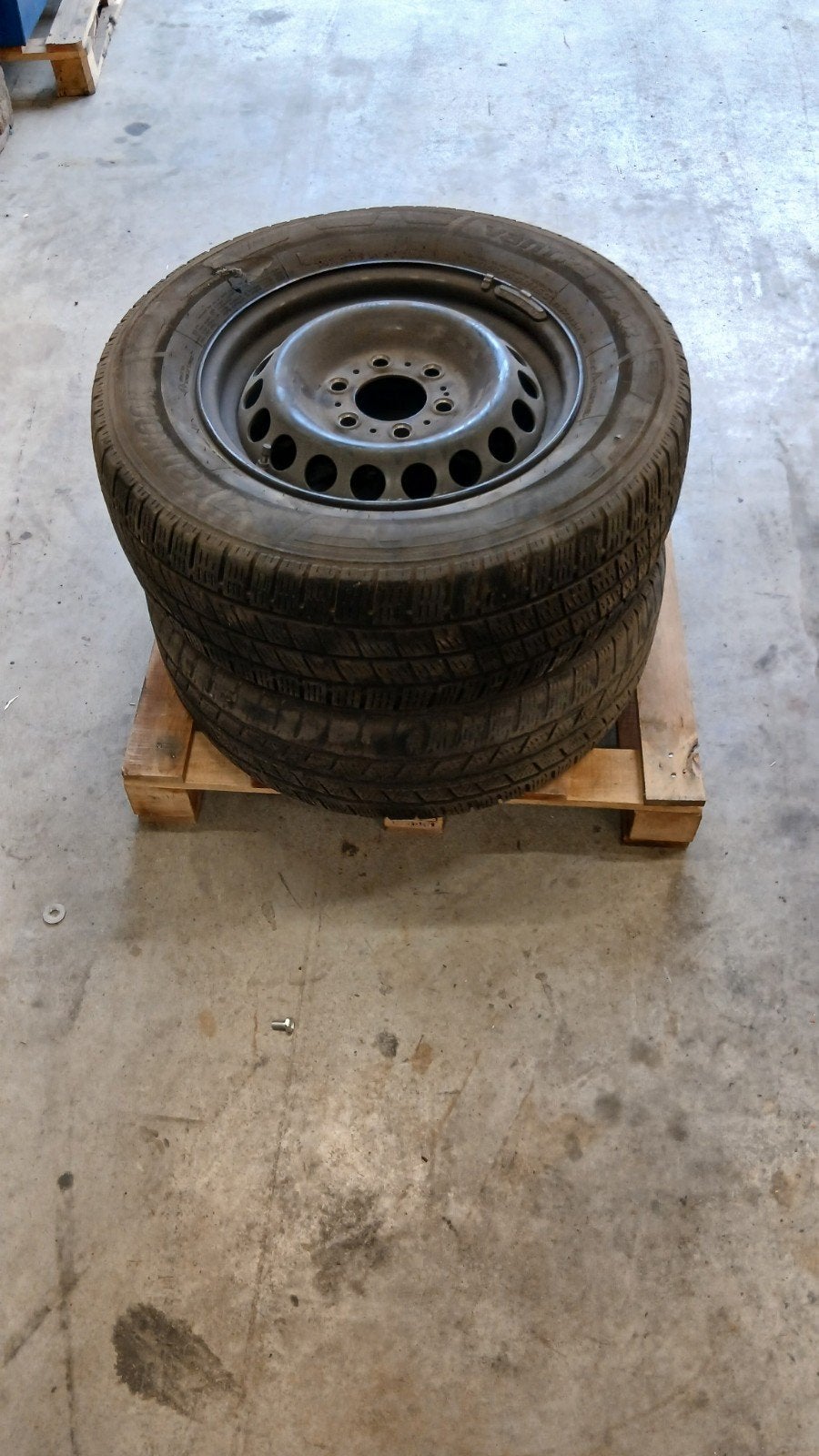 2x hankook band met velg 235/65 R16 C, Ophalen of Verzenden, Gebruikt