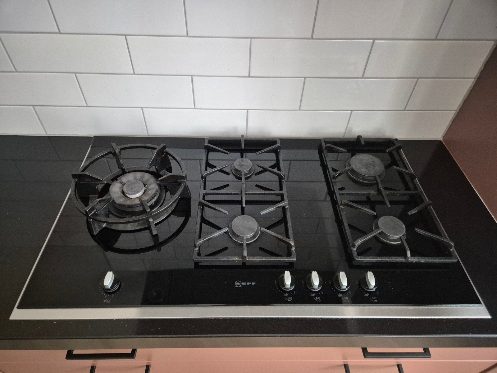 Gaskookplaat, merk Neff, zwart, glas, Ophalen, Inbouw, Gas, 5 kookzones of meer
