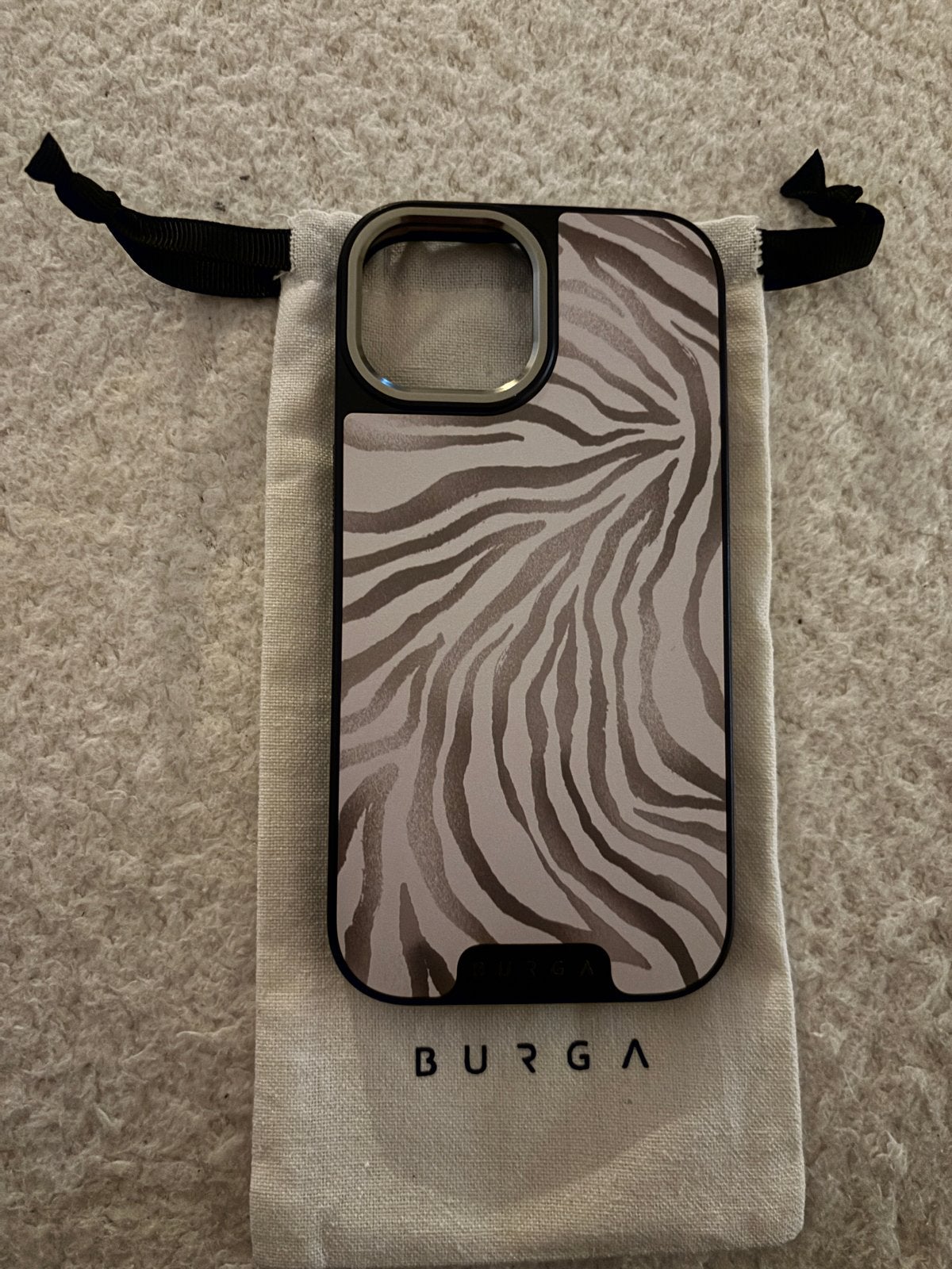 Nieuw iPhone 15 MagSafe Hoesje - Burga Elite Zebra, Kunststof, IPhone 15, MagSafe, Nieuw
