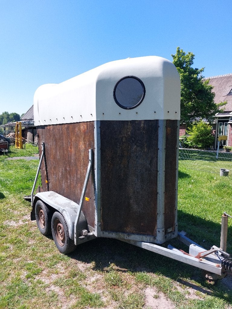 paarden trailer, Ophalen
