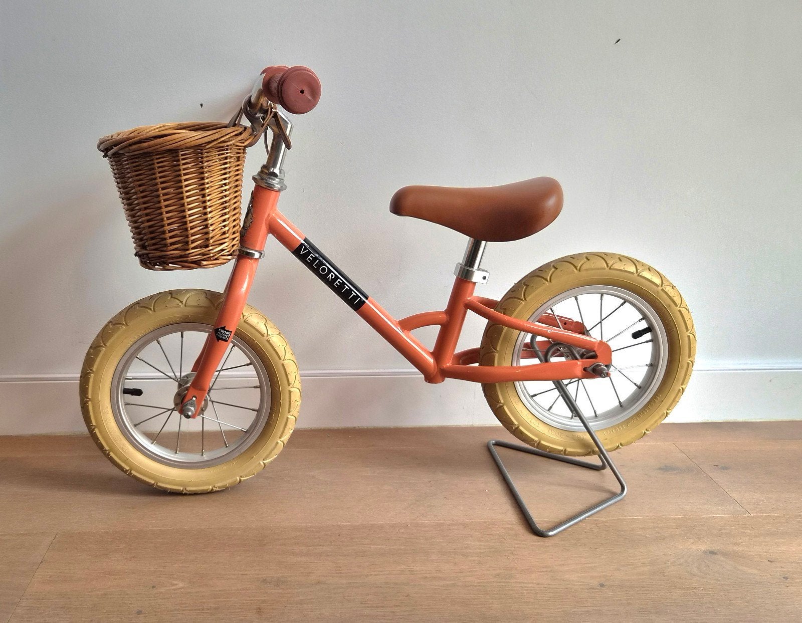 Veloretti loopfiets met mandje en standaard, Ophalen, Zo goed als nieuw, Minder dan 16 inch, Veloretti