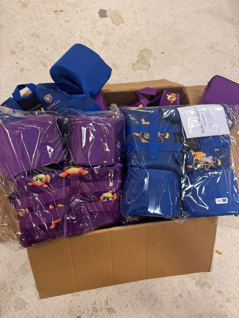 Kinder zwemvesten & strandponcho’s nieuw en veilig OP = OP, Jongen of Meisje, Nieuw, Overige maten, Ophalen of Verzenden