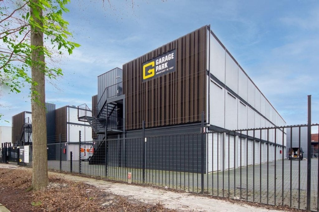 bedrijfsruimte garage opslagruimte. De Hoef Amersfoort, Utrecht