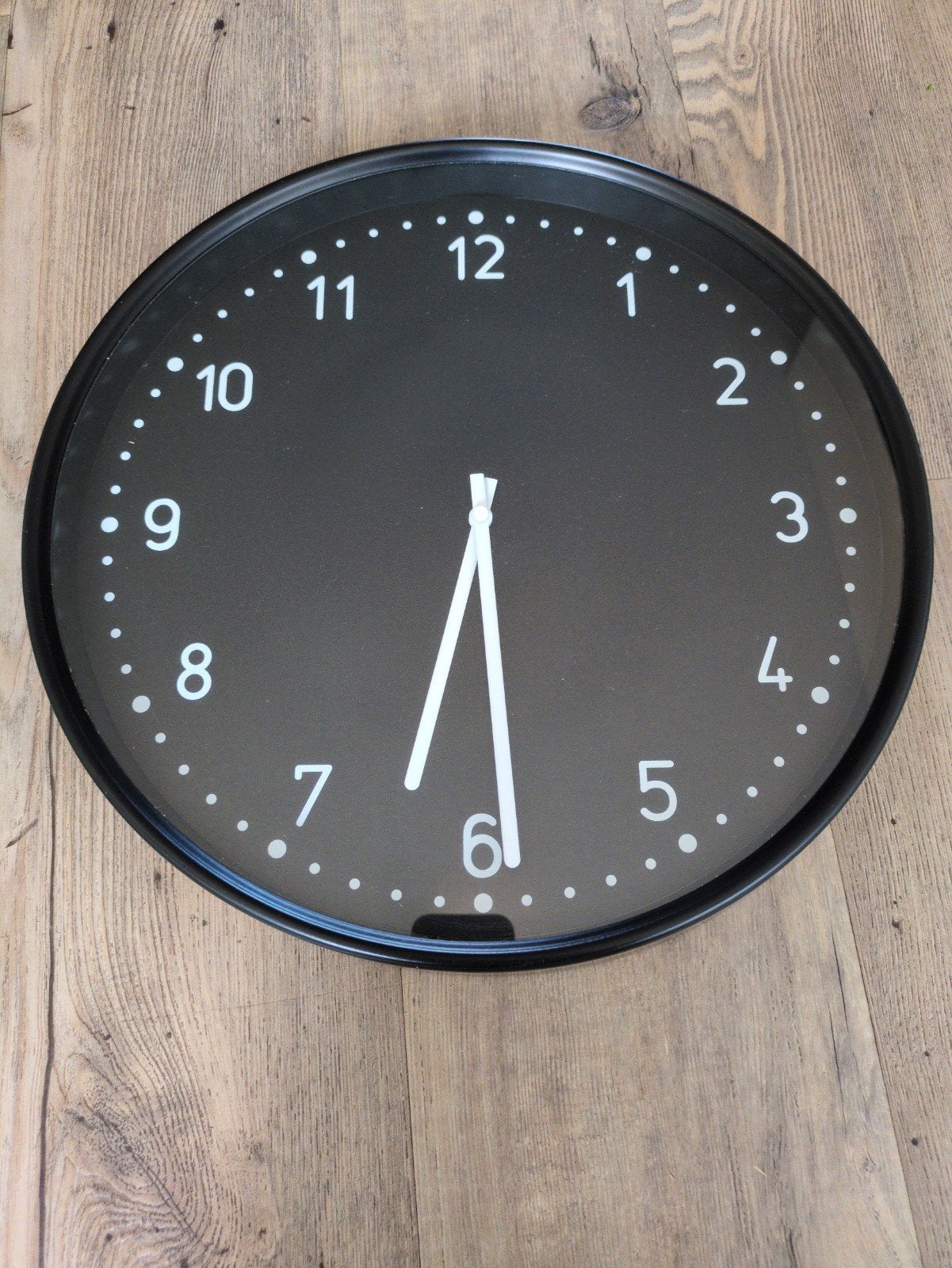 IKEA Pugg Wandklok 37cm - Zwart, Analoog, Modern Design, Ophalen, Wandklok, IKEA, Analoog