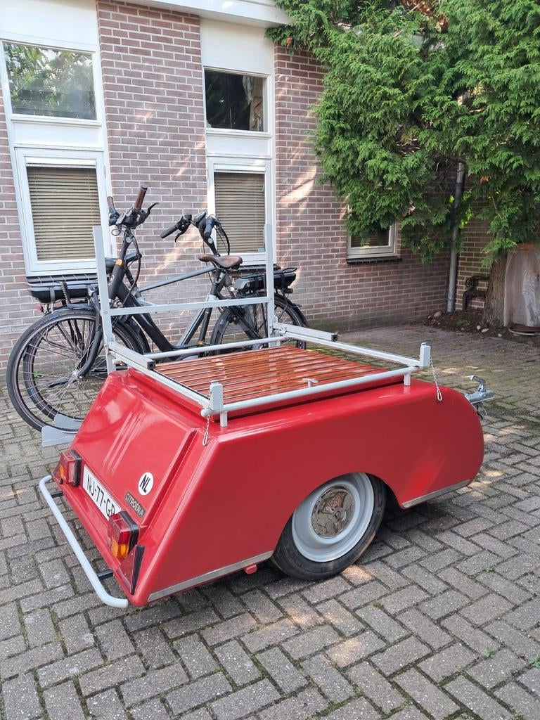 Vakantie karretje met fietsenrek, model lelijke eend, Ophalen, Zo goed als nieuw