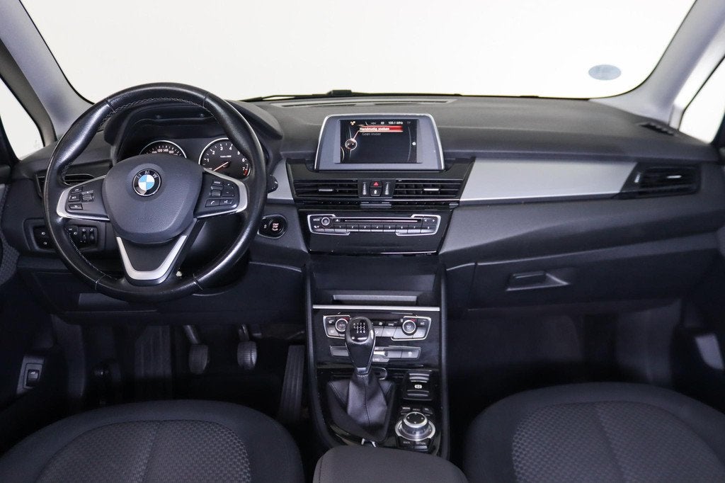BMW 2-serie Gran Tourer 218i Essential 7-Persoons Cruise Con, Auto's, BMW, Voorwielaandrijving, Gebruikt, Euro 6, 7 stoelen