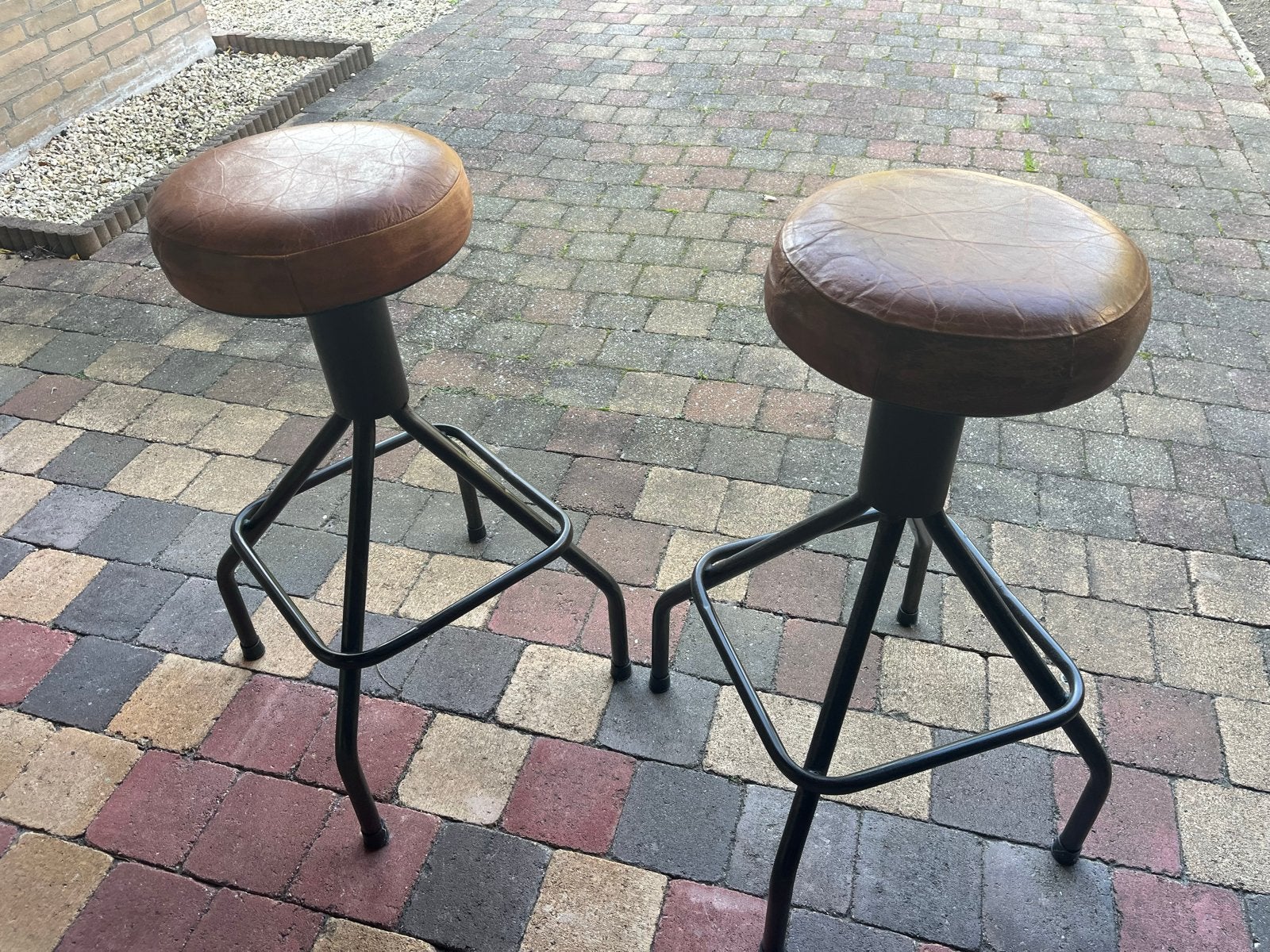 Set van 2 barkrukken met leren zitting, Ophalen, Gebruikt, IJzer