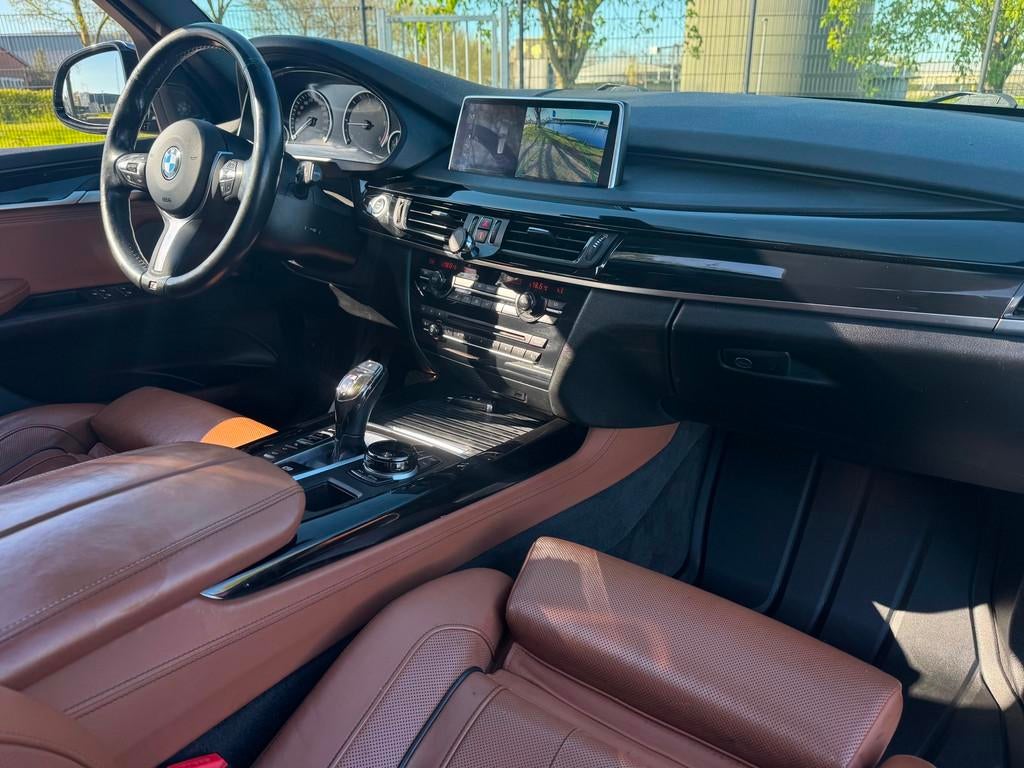 BMW X5 M50d 380PK Pano Carplay LED Dealeronderhouden, Automaat, Verwarming stoelen achter, 15 km/l, 2993 cc