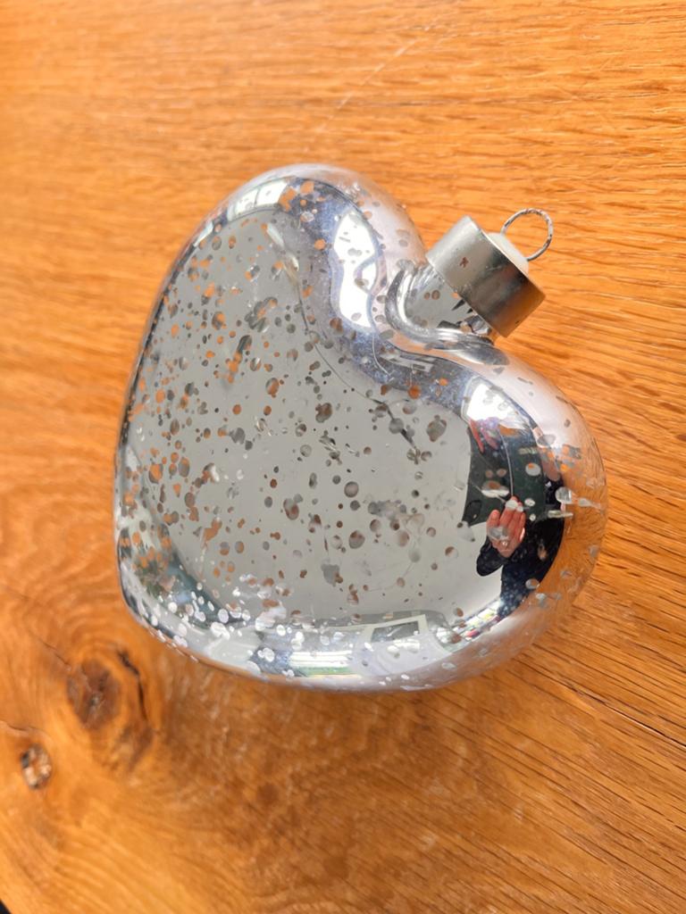 Mooi zilverkleurig groot hart als (hang)decoratie, Ophalen of Verzenden, Zo goed als nieuw, Overige kleuren, Accessoires