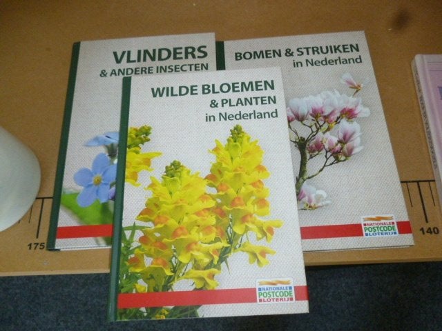 3 boeken van bloemen-struiken-vlinders, Ophalen of Verzenden, Nieuw, Bloemen, Planten en Bomen