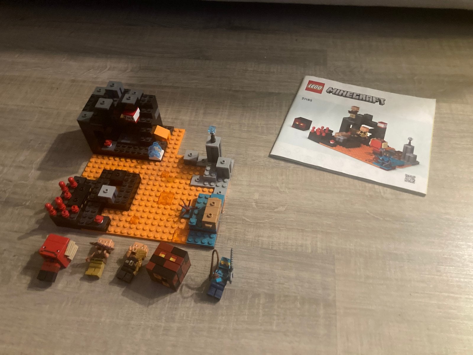 Lego Minecraft set 21185: The Nether Bastion, Minecraft, Lego, Ophalen of Verzenden, Zo goed als nieuw