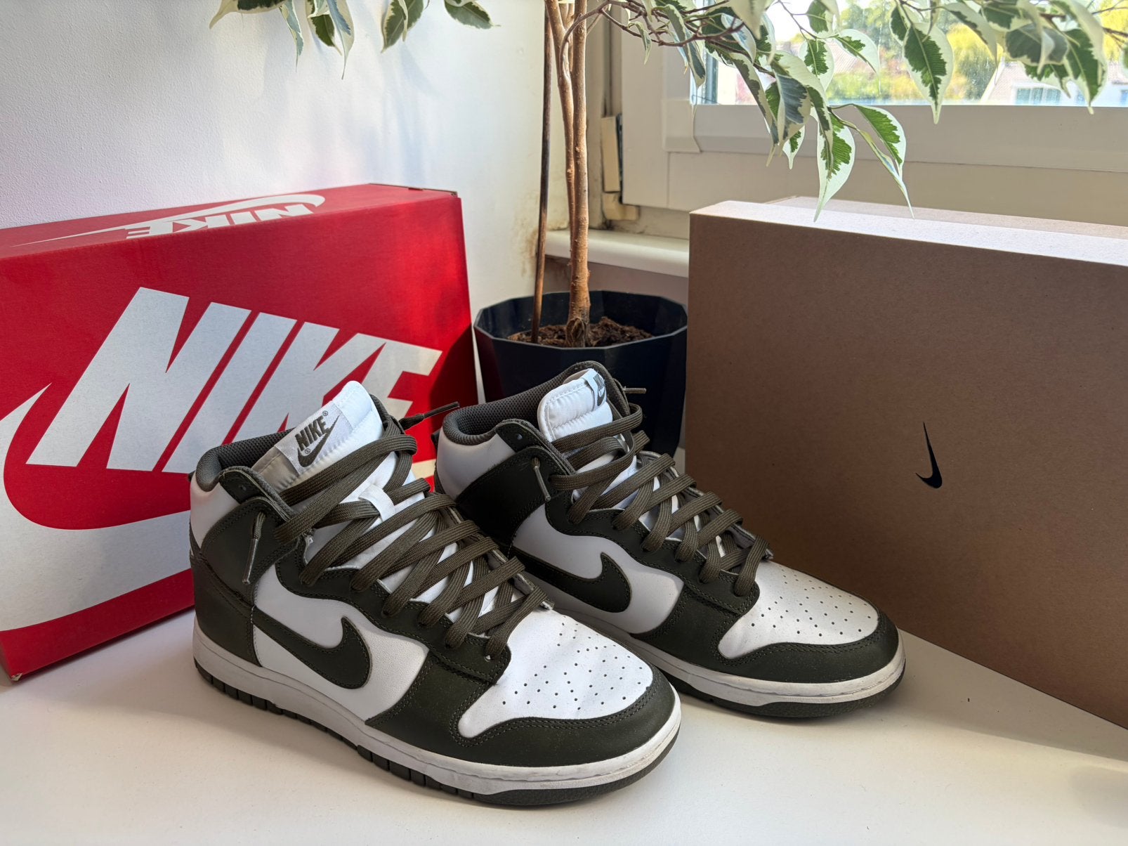 Nike Dunk High Retro Cargo Khaki Green 42.5, Kleding | Heren, Schoenen, Overige kleuren, Nieuw, Ophalen of Verzenden, Sneakers of Gympen
