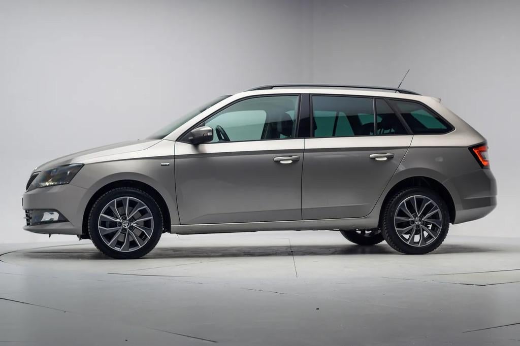 Skoda Fabia COMBI 1.0 TSI Drive Aut. [ Leder Navi Climate ], Auto's, Automaat, Gebruikt, 49 €/maand, 1100 kg