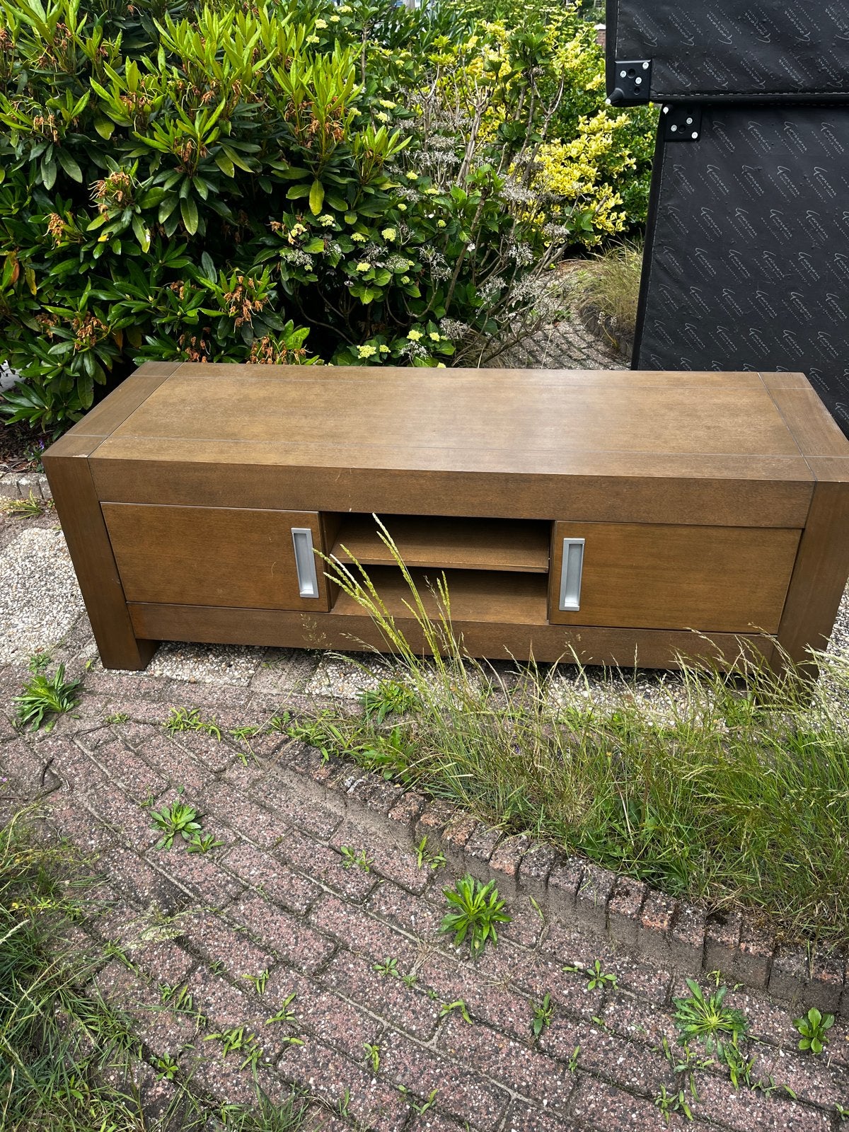 Gratis af te halen: Stevig tv-meubel van hout, Ophalen, Gebruikt, 150 tot 200 cm, Minder dan 100 cm