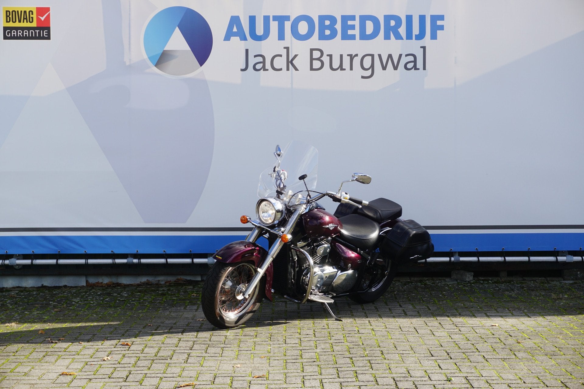 Suzuki C 800 Intruder Clas. LC Windscherm | Floorboards, Autobedrijf Jack Burgwal, Dorpsstraat 75a
7957AT  DE WIJK, NL, 805 cc