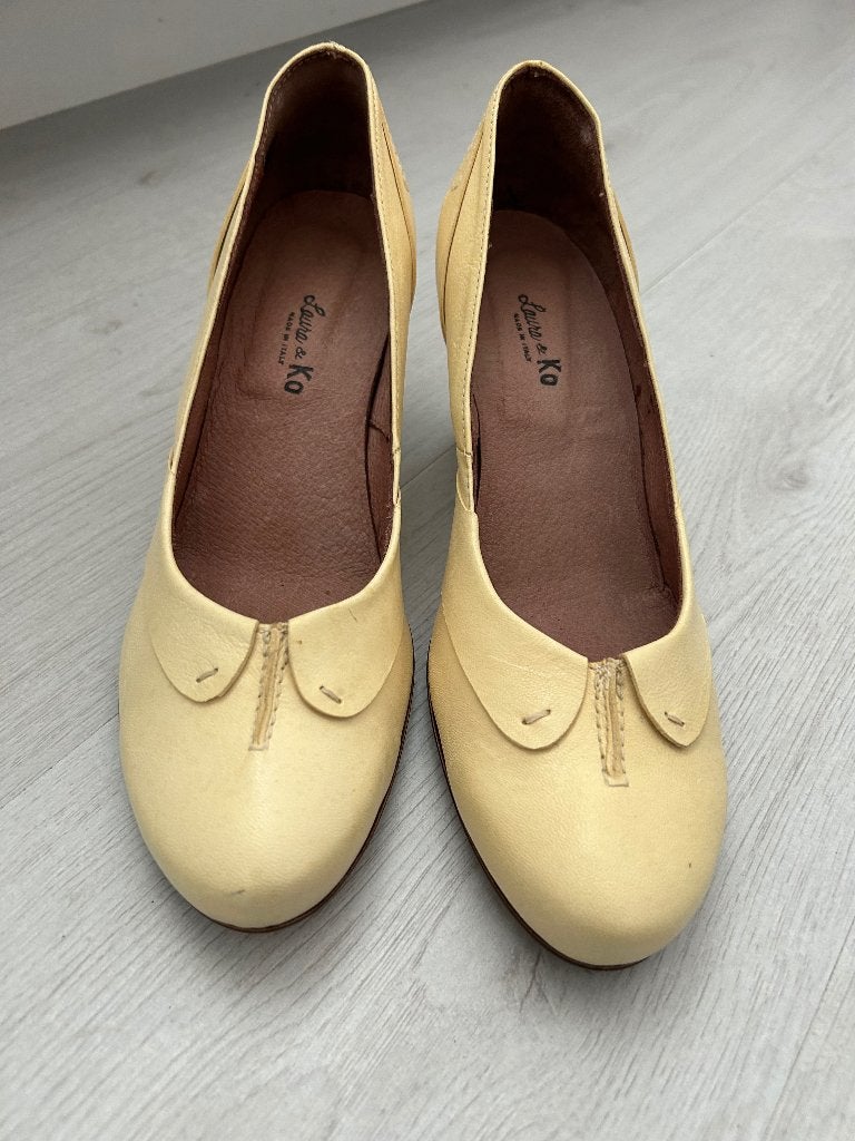 Mt 39 Laura & co leren leer schoenen instappers retro pumps, Pumps, Geel, Nieuw, Ophalen of Verzenden