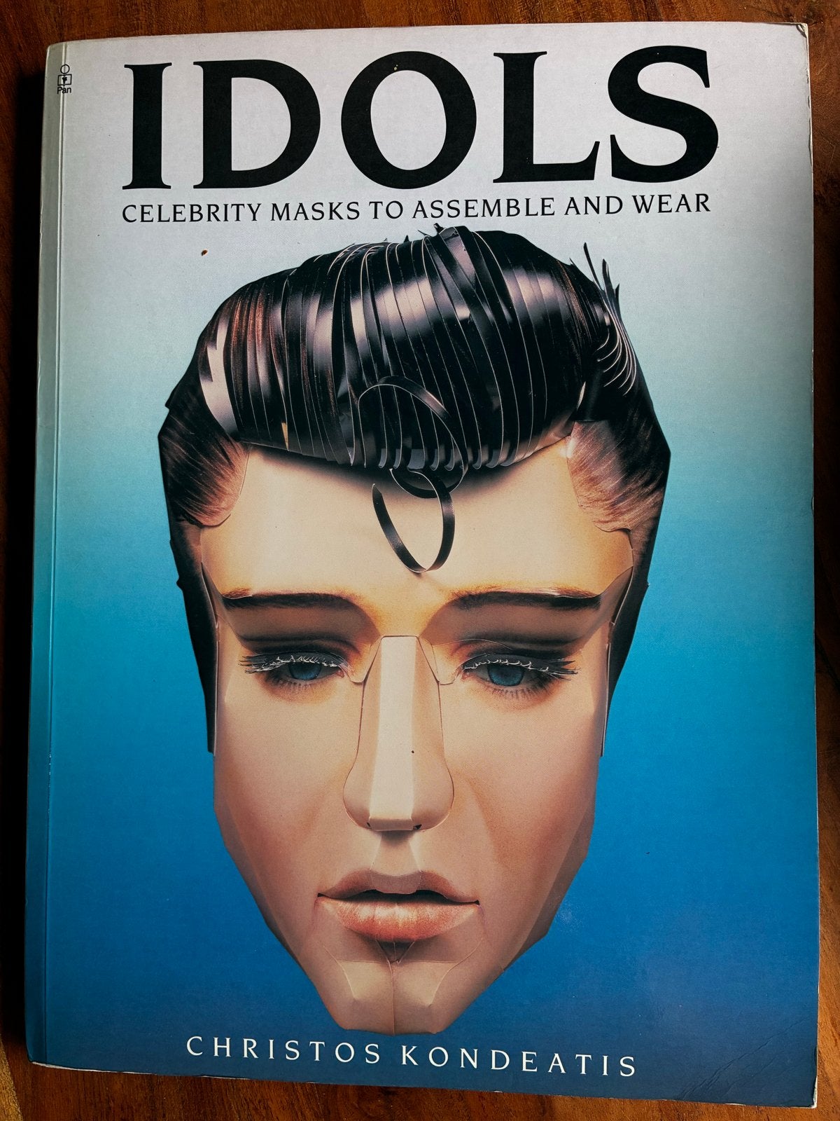 IDOLS: Celebrity Masks om zelf te maken en te dragen, Boeken, Ophalen of Verzenden, Nieuw, Scrapbooking en Knutselen