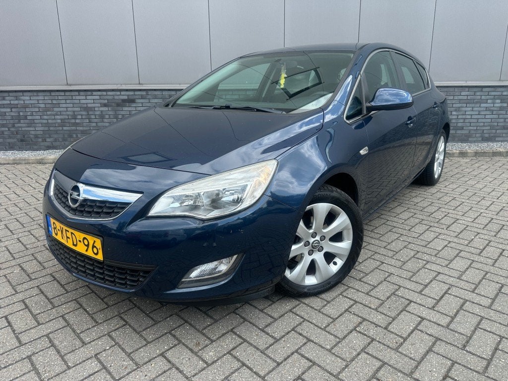 Opel ASTRA 1.4 Turbo Business, Voorwielaandrijving, Euro 5, Gebruikt, 680 kg