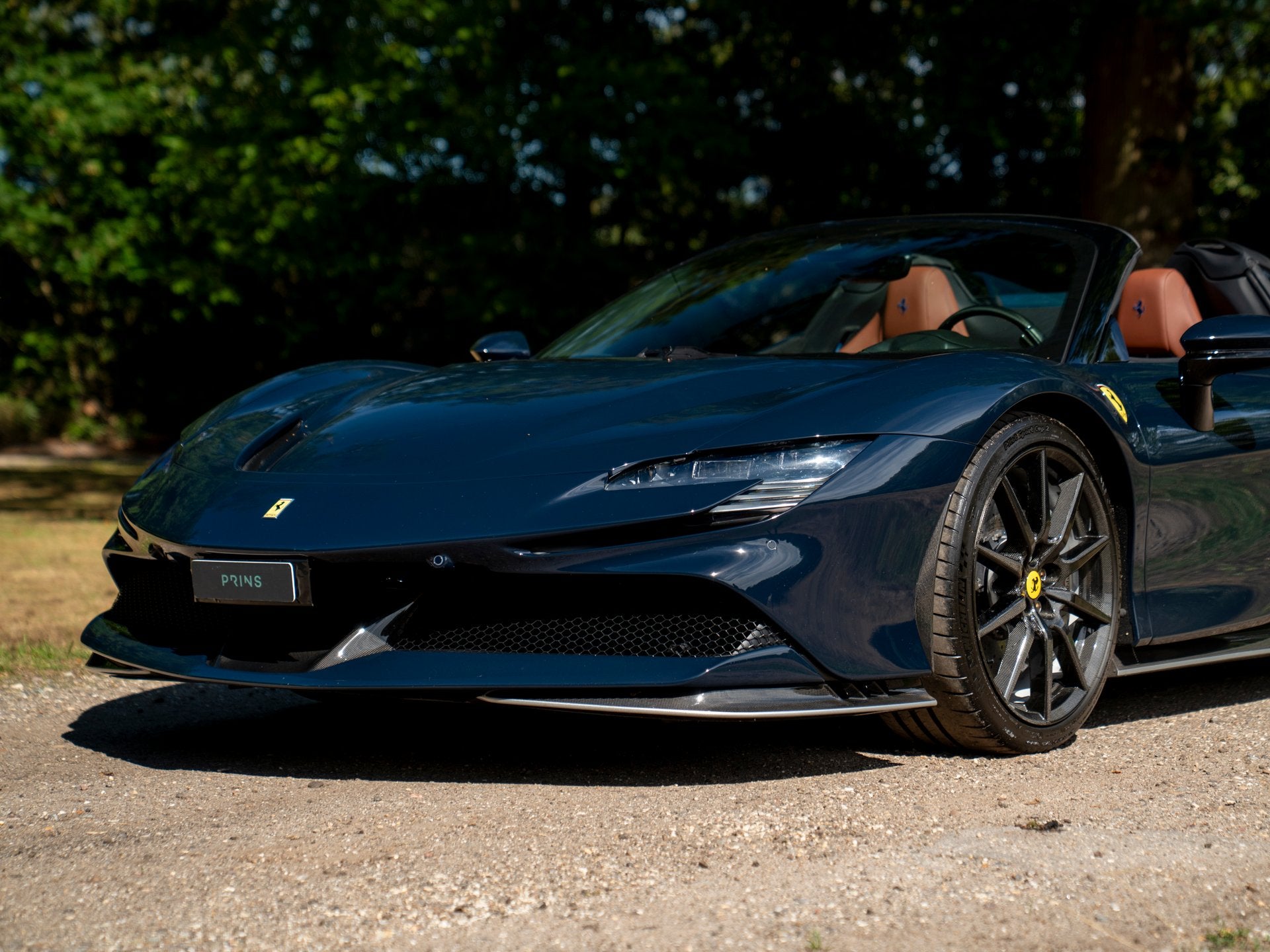 Ferrari SF90 Spider 4.0 V8 | Blu Pozzi | Full carbon! | Carb, Automaat, Dealer onderhouden, Blauw, Alcantara