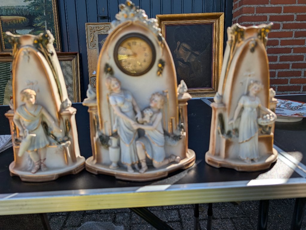biskwie 3 delig  klokkenstel, Antiek en Kunst, Ophalen of Verzenden