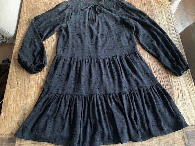 ***Costes Studio*** jurk jacquard gevoerd zwart mt 36 NIEUW, Zwart, Nieuw, Ophalen of Verzenden, Costes