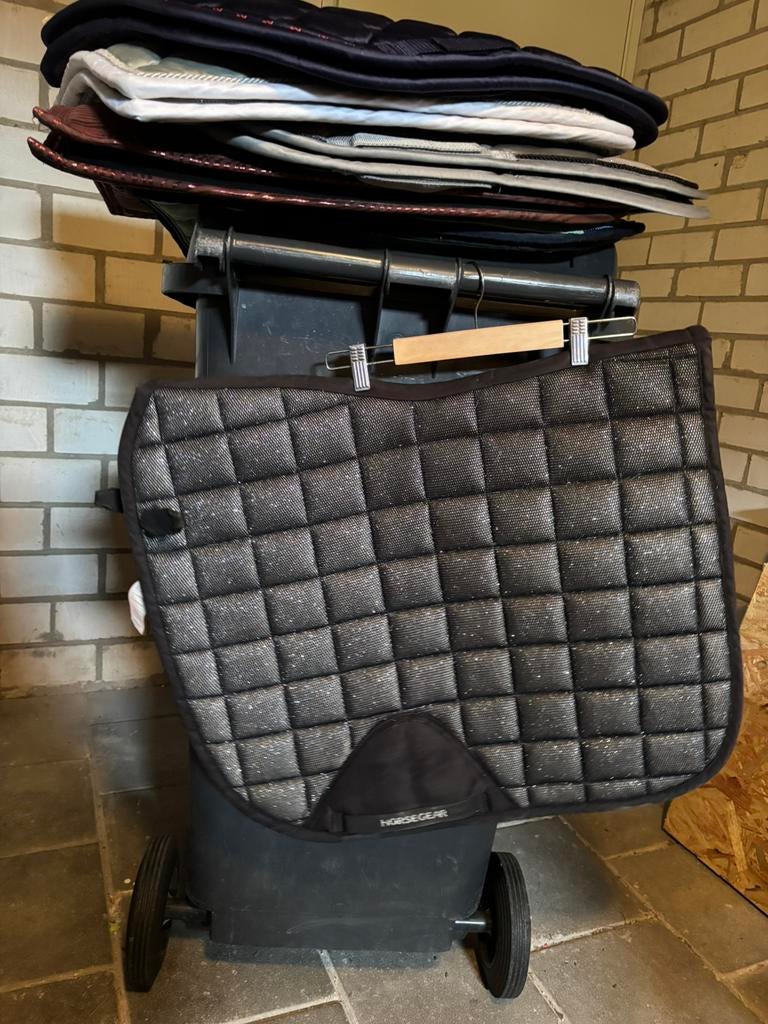 Horsegear glitter dekje full dressuur, Dieren en Toebehoren, Paarden en Pony's | Dekens en Dekjes, Ophalen of Verzenden, Zo goed als nieuw