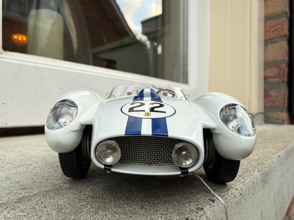 1:18 Ferrari 250 Testa Rossa #22 Lucy Belle 2 1958 CMC M-086, Overige merken, Auto, Ophalen of Verzenden, Zo goed als nieuw