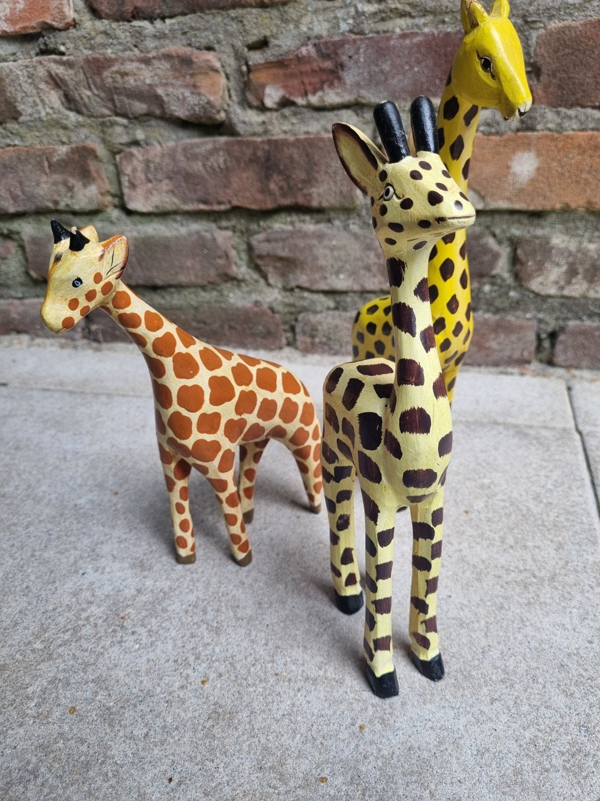 Set van 3 houten giraffen beelden, Ophalen of Verzenden, Gebruikt, Wild dier, Beeldje of Figuurtje