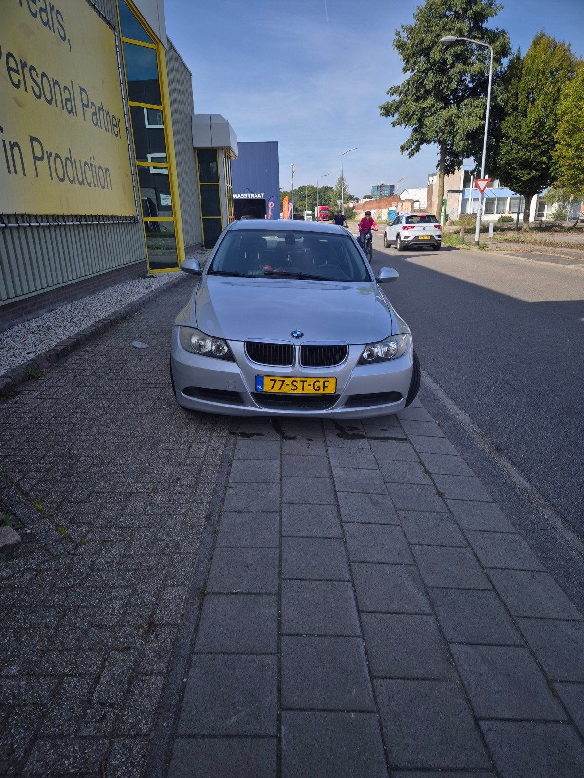 BMW 3-Serie 2.0 I 318 AUT 2006 Grijs, Auto's, Achterwielaandrijving, 1995 cc, 4 cilinders, 129 pk