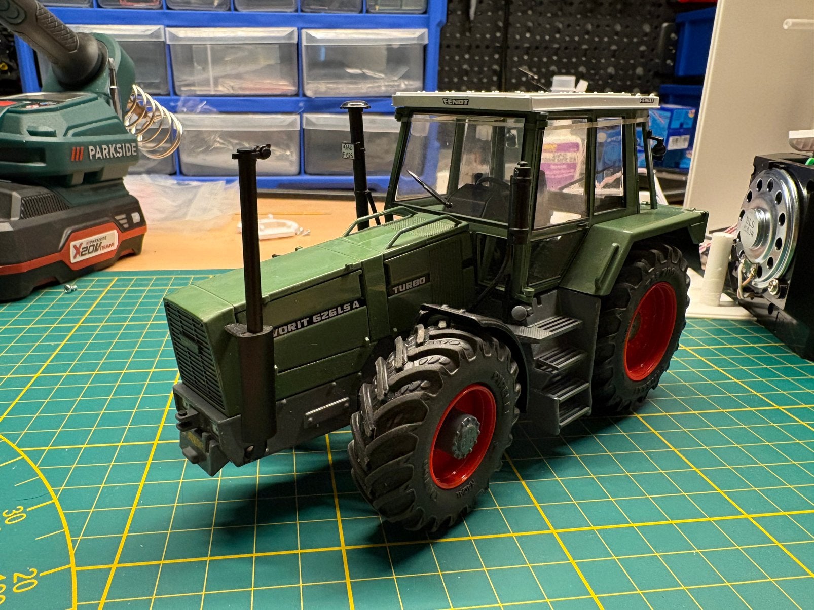 Schuco fendt 626 LSA 1:32, Ophalen of Verzenden, Zo goed als nieuw, Tractor of Landbouw, Schuco