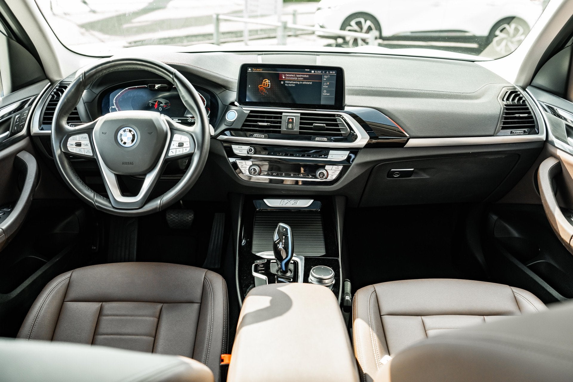 BMW iX3 Executive 80 kWh | Pano dak | Camera | Tabacco leder, Automaat, Achterwielaandrijving, Gebruikt, 750 kg