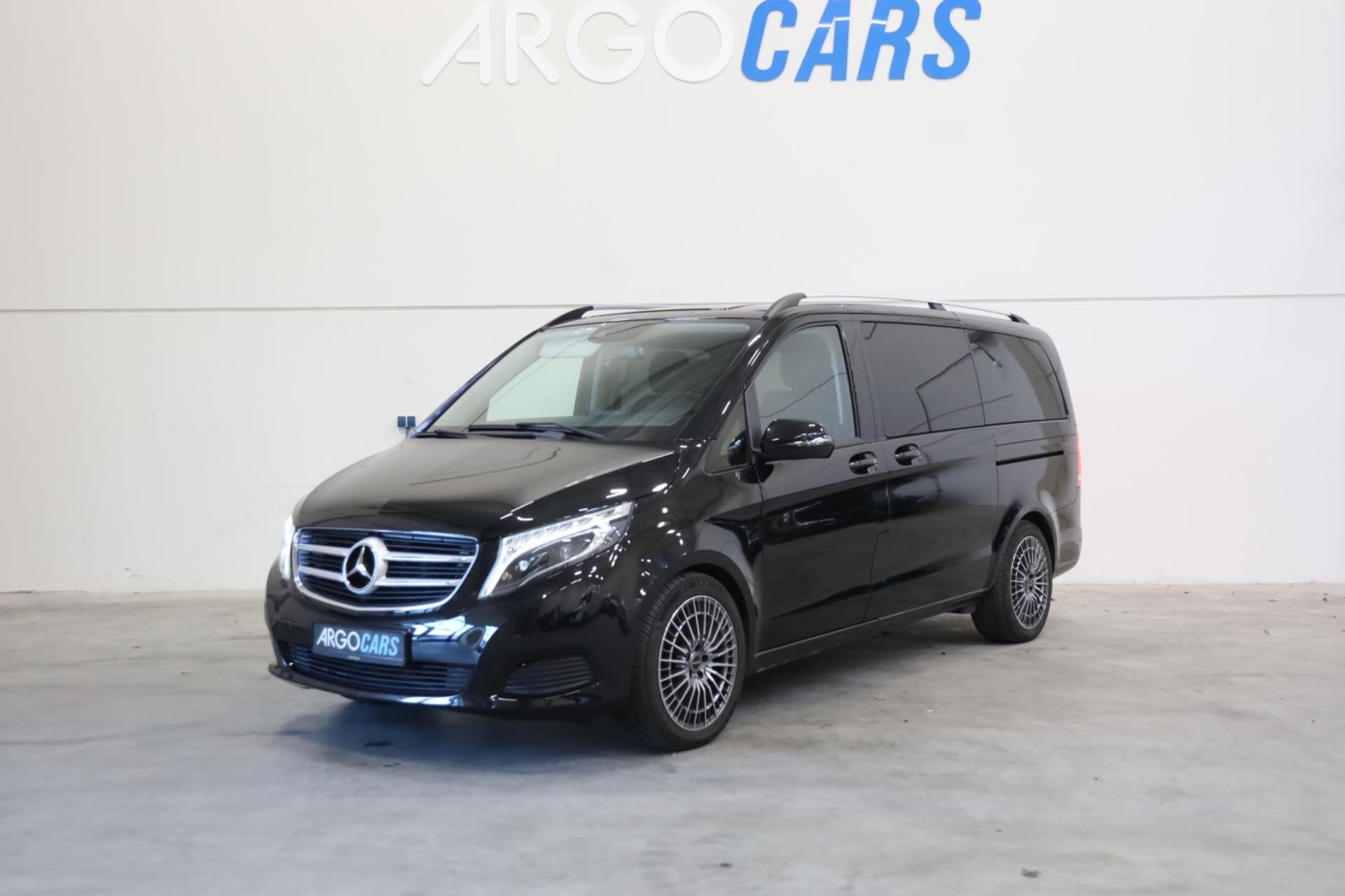 Mercedes-Benz V-klasse V250d AUT 12/2018 LANG LEDER FULL LED, Auto's, Achterwielaandrijving, Gebruikt, Zwart, Stoelverwarming