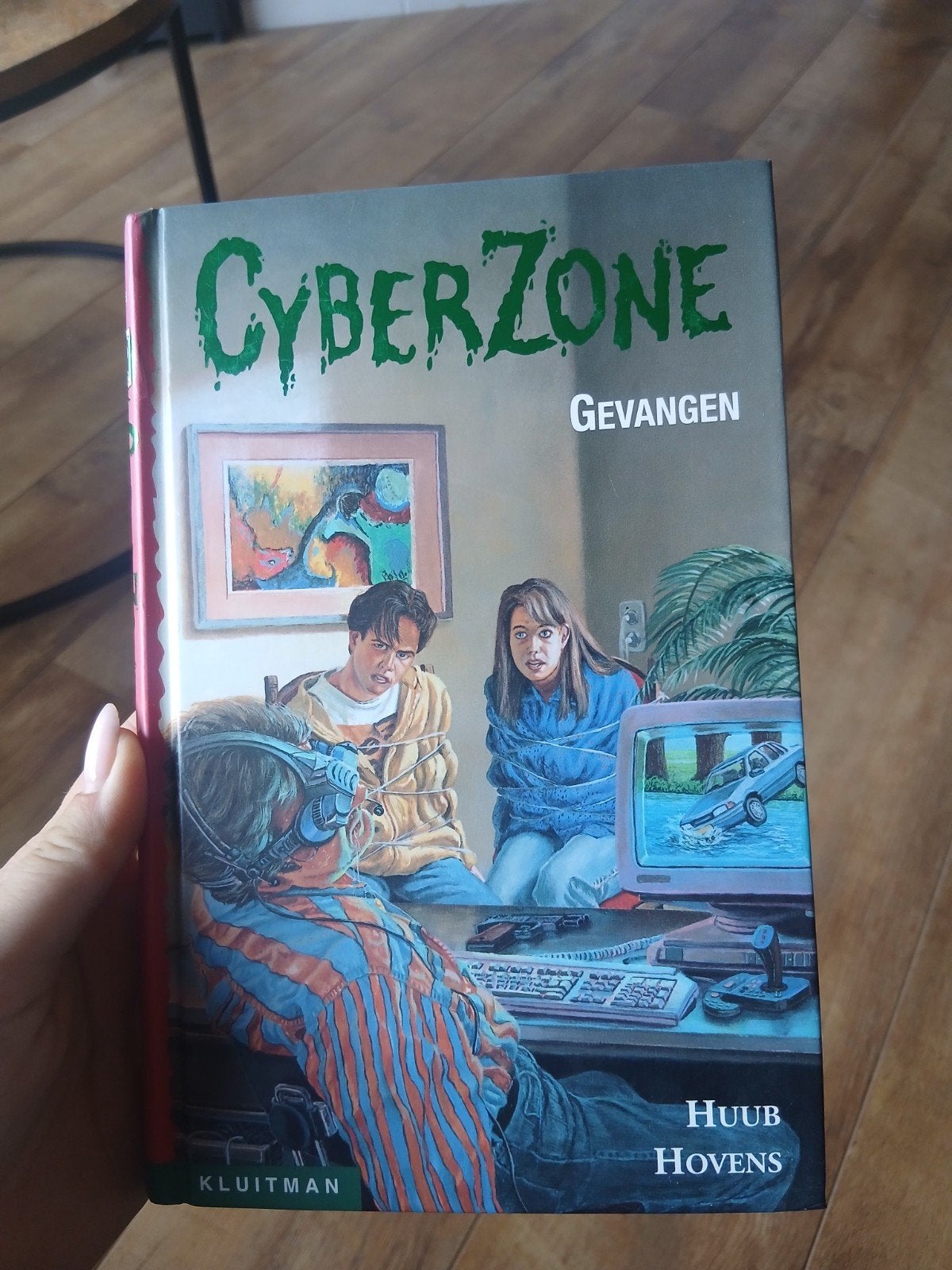 CyberZone: Gevangen - Huub Hovens (Jeugdboek), Ophalen of Verzenden, Gelezen, Huub Hovens, Nederland