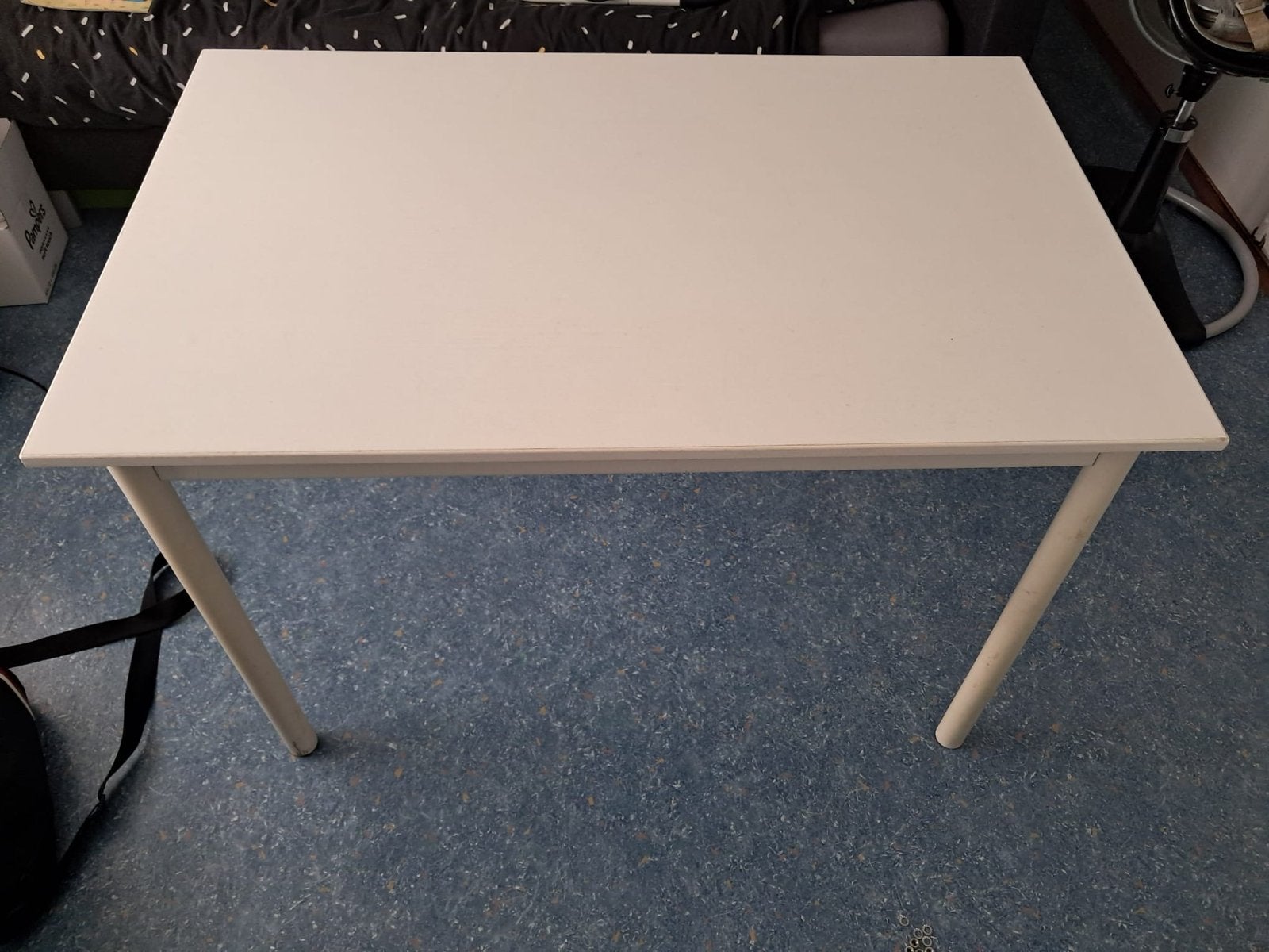 Keukentafel 110x70 cm met stalen onderframe, Gebruikt, 100 tot 150 cm, Metaal, Vier personen
