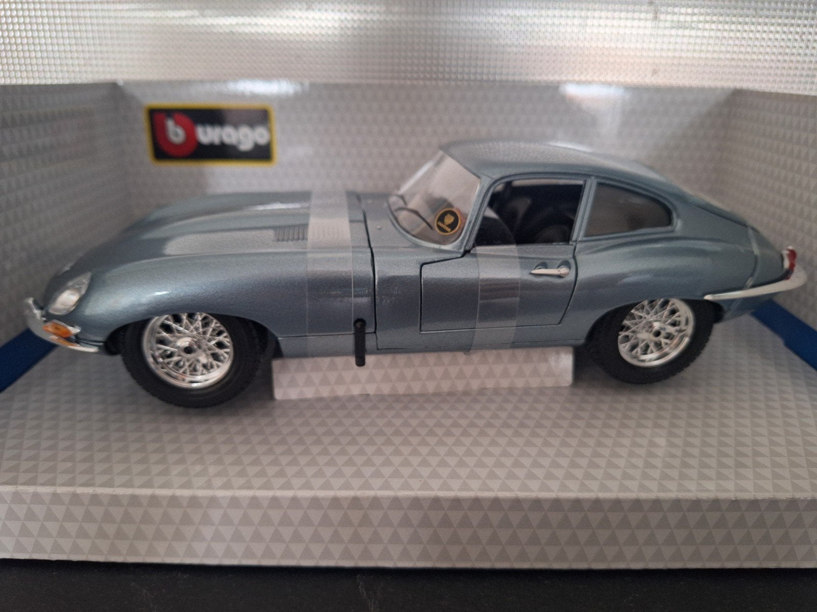 Jaguar E-Type Coupe Schaal 1:18, Auto, Burago, Burago, Nieuw
