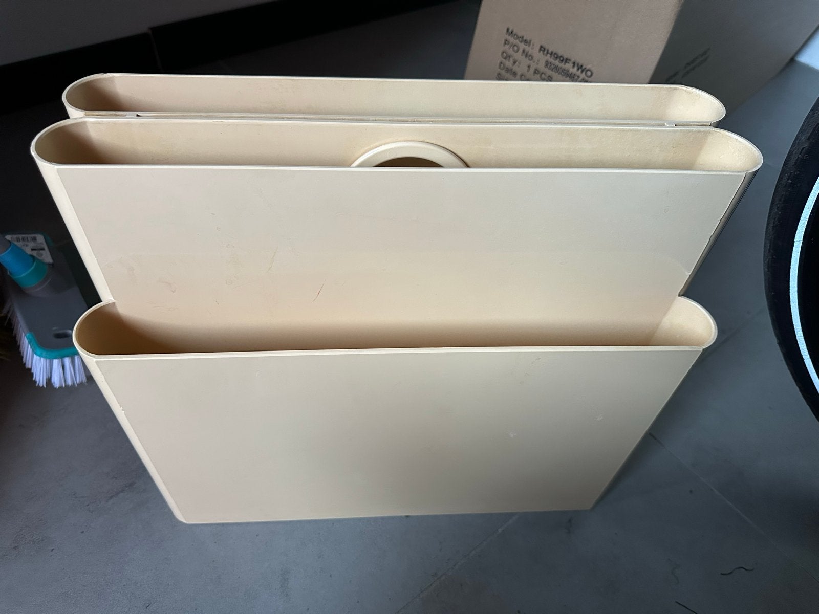 Kartell tijdschriftenrek, Giotto Stoppino, Huis en Inrichting, Woonaccessoires | Krantenbakken en Lectuurbakken, Ophalen, Meerdere vakken